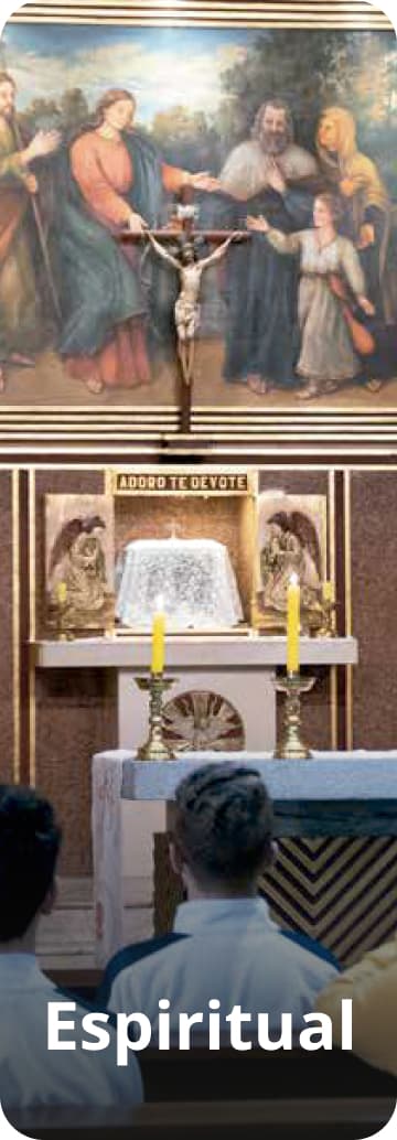 Escena religiosa y capilla